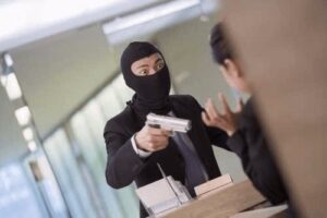 Understanding the Difference between Theft and Robbery in Maryland